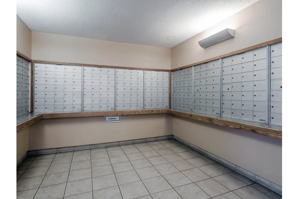 Package Room, at Prairie Shores, Chicago